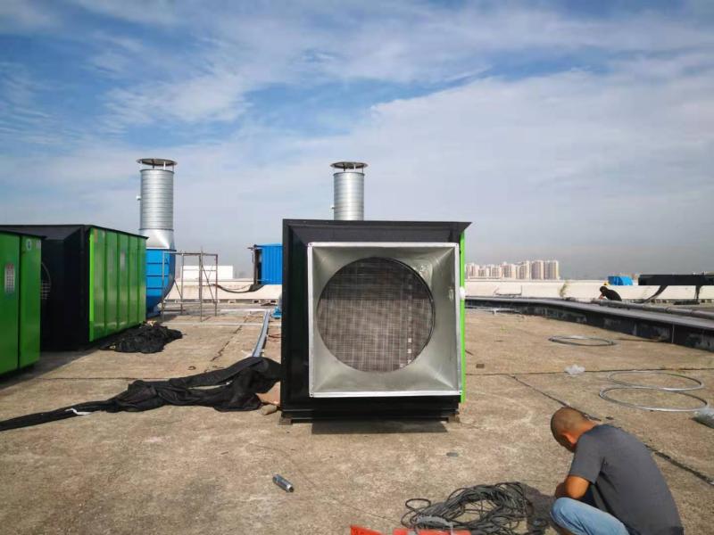 ���̰���